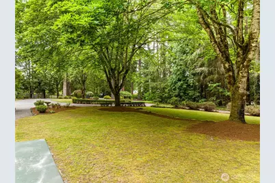 703 245th Place NE, Sammamish, WA 98074 - Photo 38