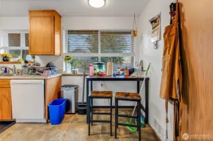 10002 10004 Barnes Ln S, Tacoma, WA 98444 - Photo 10
