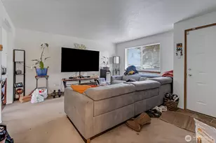 10002 10004 Barnes Ln S, Tacoma, WA 98444 - Photo 8