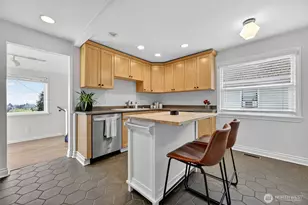 7310 30th Ave SW, Seattle, WA 98126 - Photo 10