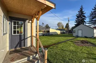 1117 E 4th St, Port Angeles, WA 98362 - Photo 32