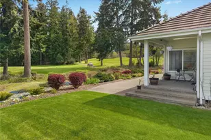 4036 Campus Green Dr NE, Lacey, WA 98516 - Photo 2