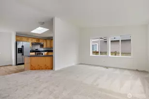 954 Shawn Ave, Oak Harbor, WA 98277 - Photo 4