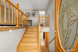 1827 N Whitman St, Tacoma, WA 98406 - Photo 2