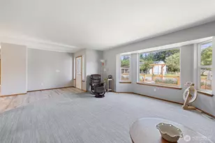 4004 50th St Ct E, Tacoma, WA 98443 - Photo 10
