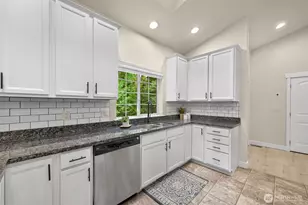 13 Black Bear Ct, Bellingham, WA 98229 - Photo 12