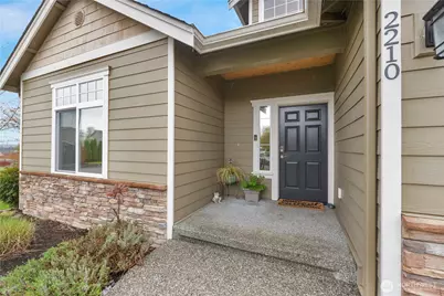 2210 Lincoln Place, Snohomish, WA 98290 - Photo 2
