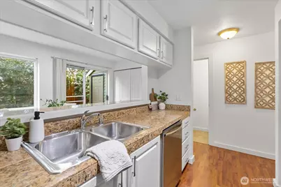 412 Center Road #F3, Everett, WA 98204 - Photo 12