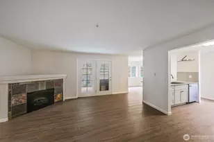 715 Harrington Pl SE, Renton, WA 98058 - Photo 4