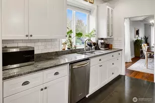 737 Sunrise Dr, Lynden, WA 98264 - Photo 10