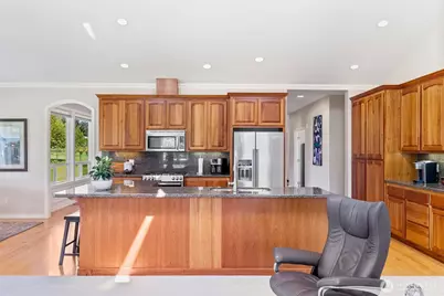 8124 101st Avenue NE, Lake Stevens, WA 98258 - Photo 4