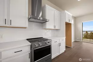 2216 Cleven Park Rd, Camano Island, WA 98282 - Photo 14