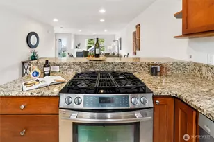 41 W Etruria St, Seattle, WA 98119 - Photo 10