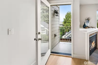 41 W Etruria Street #C, Seattle, WA 98119 - Photo 6