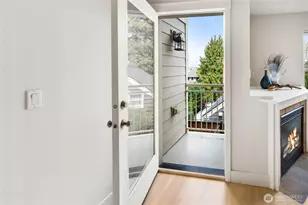 41 W Etruria St, Seattle, WA 98119 - Photo 6