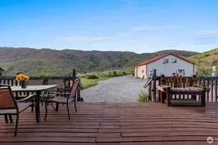 767 Bill Shaw Rd, Pateros, WA 98846 - Photo 4