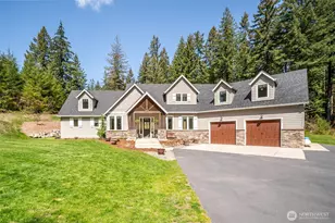 411 Five Peaks Dr, Kalama, WA 98625 - Photo 2
