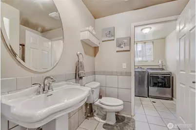 11031 Cornell Avenue S, Seattle, WA 98178 - Photo 24