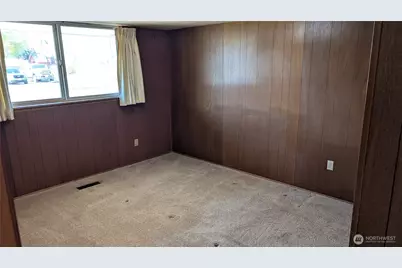 803 13th Street SW, Puyallup, WA 98371 - Photo 12