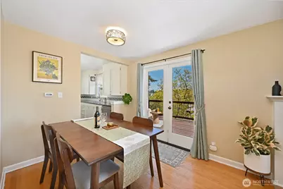 2822 23rd Avenue W, Seattle, WA 98199 - Photo 8