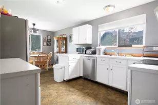 713 Central Pl, Sedro Woolley, WA 98284 - Photo 6