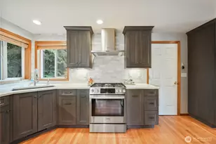 239 W St James, Longview, WA 98632 - Photo 14