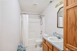 239 W St James, Longview, WA 98632 - Photo 32
