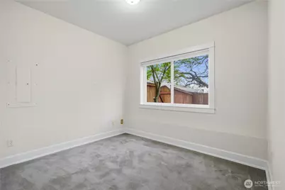 3813 23rd Avenue W, Seattle, WA 98199 - Photo 24