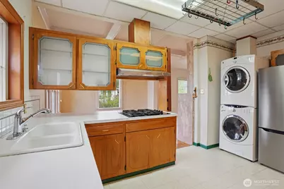 4817 Greenwood Avenue N, Seattle, WA 98103 - Photo 4
