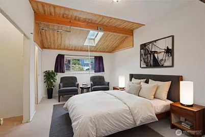 4817 Greenwood Avenue N, Seattle, WA 98103 - Photo 16