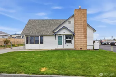 206 E Cedar St, Othello, WA 99344 - Photo 1