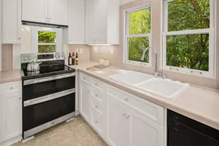 6216 33rd Ave NE, Seattle, WA 98115 - Photo 8