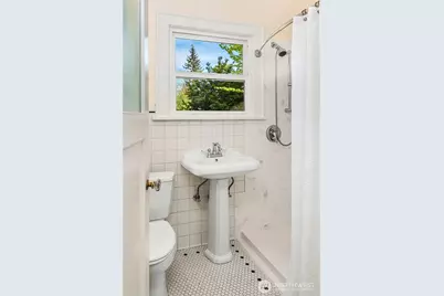 6216 33rd Avenue NE, Seattle, WA 98115 - Photo 16
