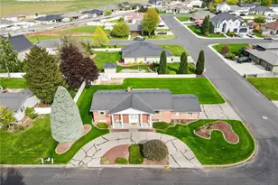 1665 E Fern St, Othello, WA 99344 - Photo 8