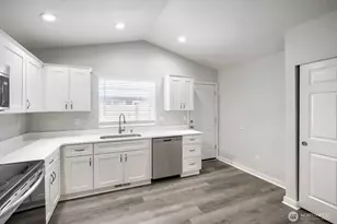1607 Springfield Ct NE, Olympia, WA 98506 - Photo 8