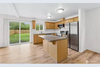 3650 Tribute Avenue E, Fife, WA 98424 - Photo 10
