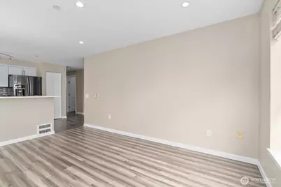 12334 31st Avenue NE #409, Seattle, WA 98125 - Photo 8