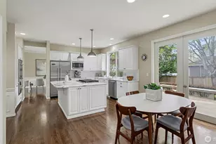 24608 SE 2nd Pl, Sammamish, WA 98074 - Photo 14
