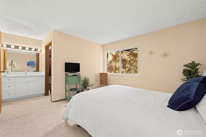 12024 101 Avenue NE #E2, Kirkland, WA 98034 - Photo 10