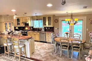 11858 SE 236th St, Kent, WA 98031 - Photo 6