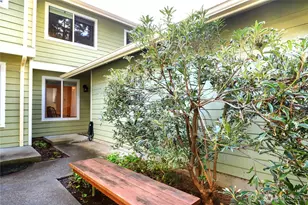 3957 NW Fairway Ln, Bremerton, WA 98312 - Photo 2