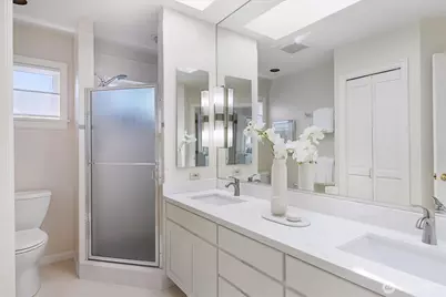 4550 47th Avenue NE, Seattle, WA 98105 - Photo 16