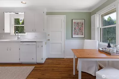 4550 47th Avenue NE, Seattle, WA 98105 - Photo 12