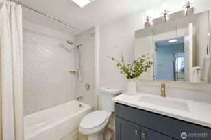 2100 3rd Ave, Seattle, WA 98121 - Photo 18