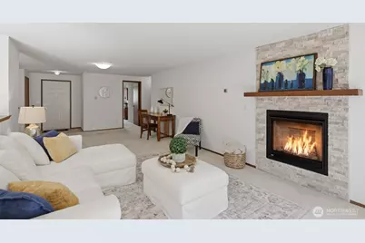 20617 28th Avenue W #D2, Lynnwood, WA 98036 - Photo 4