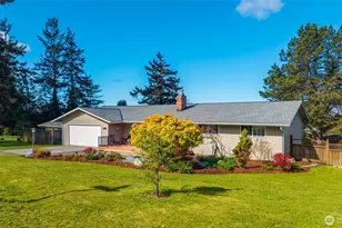 601 SW Thornberry, Oak Harbor, WA 98277 - Photo 2