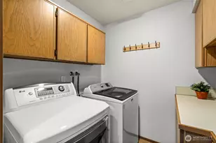 14316 NE 12th Pl, Bellevue, WA 98007 - Photo 32