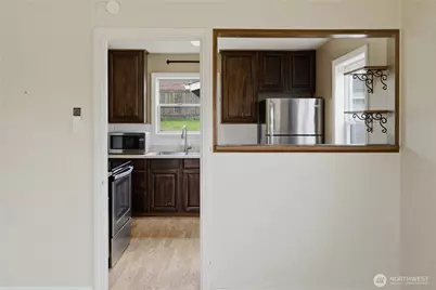 9831 33rd Avenue SW, Seattle, WA 98126 - Photo 8