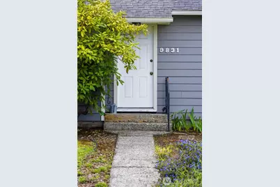 9831 33rd Avenue SW, Seattle, WA 98126 - Photo 4