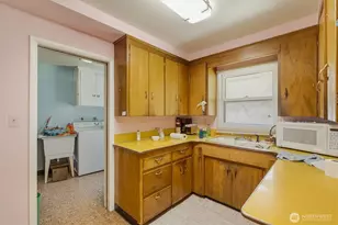 2014 Ocean Beach Hwy, Longview, WA 98632 - Photo 8